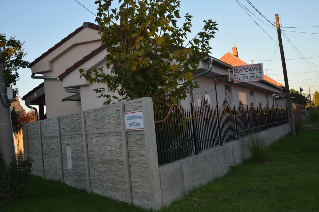 Belany Studios Veľký Meder المظهر الخارجي الصورة
