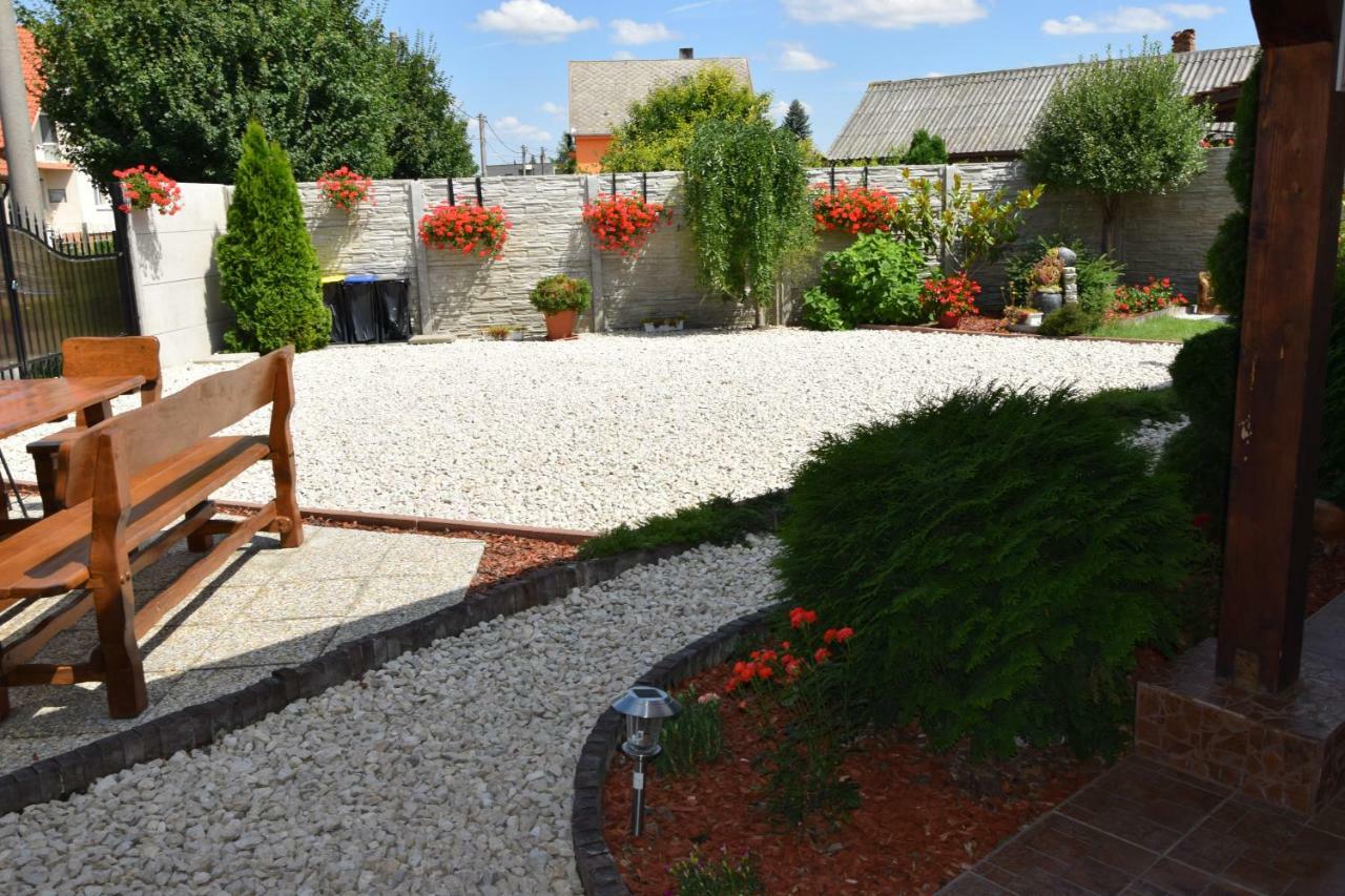Belany Studios Veľký Meder المظهر الخارجي الصورة
